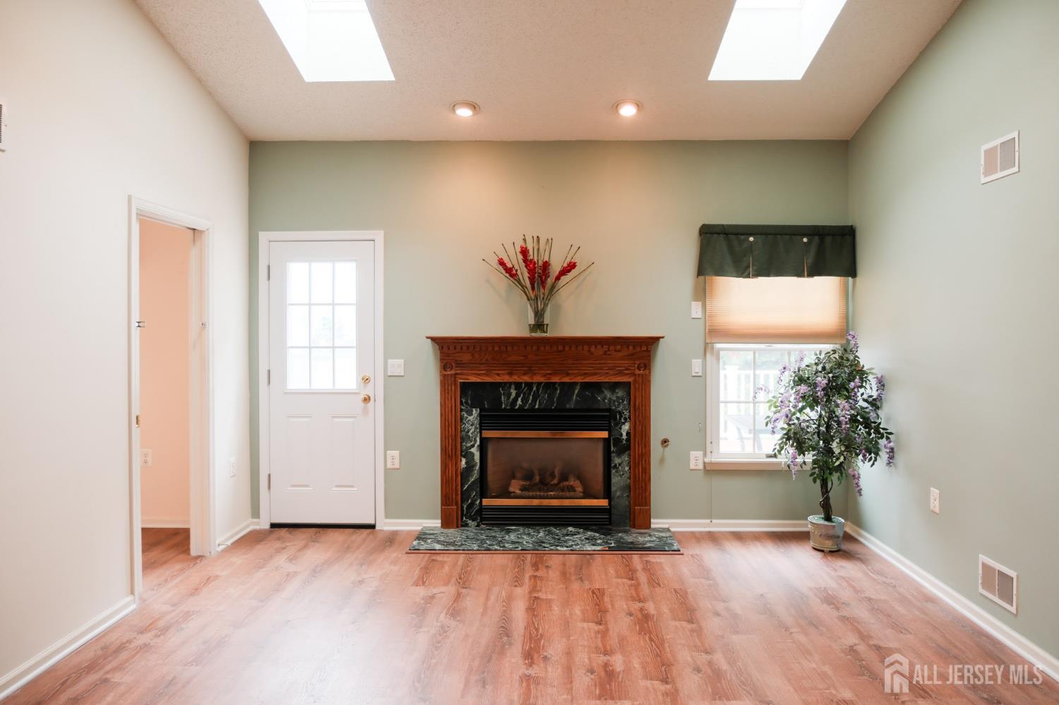 40 Sherwood Drive Monroe NJ 08831