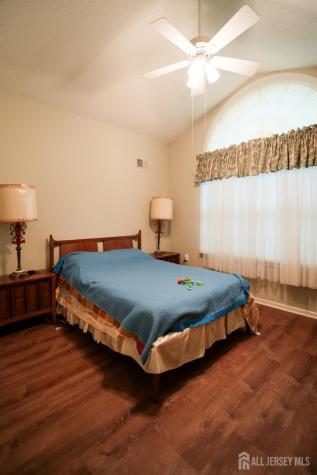 40 Sherwood Drive Monroe NJ 08831