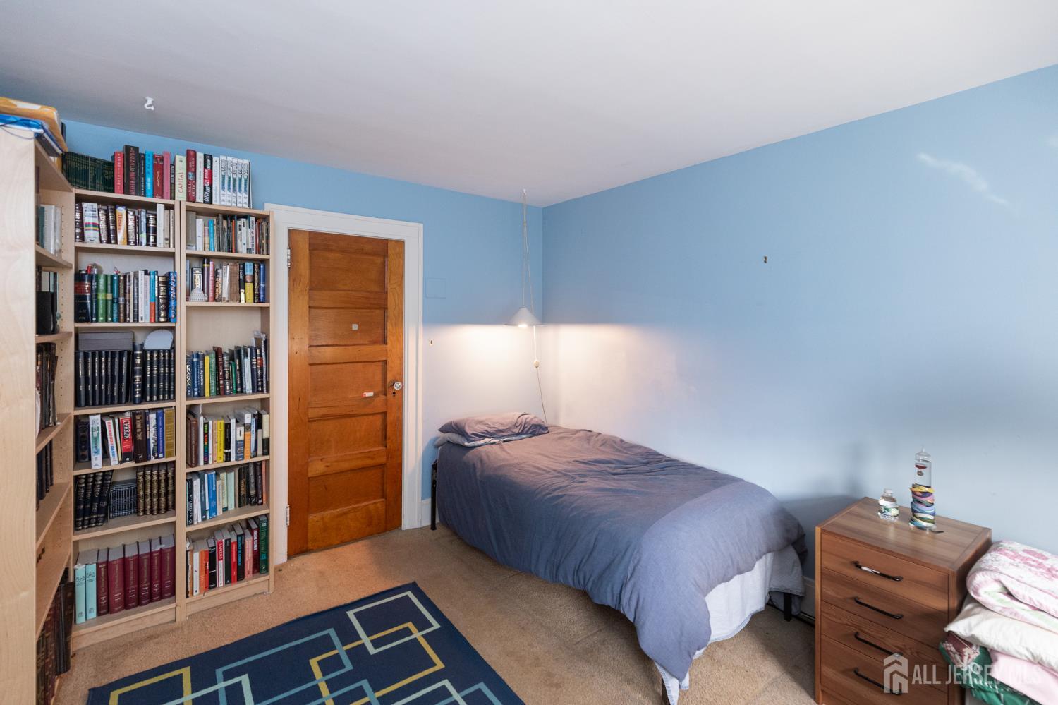 15 N 6th Avenue N Highland Park NJ 08904