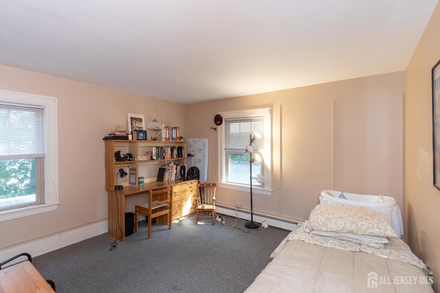 15 N 6th Avenue N Highland Park NJ 08904