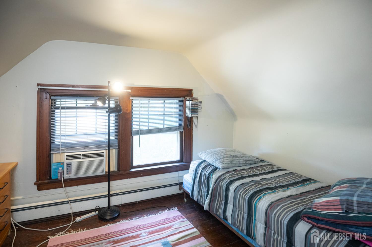 15 N 6th Avenue N Highland Park NJ 08904