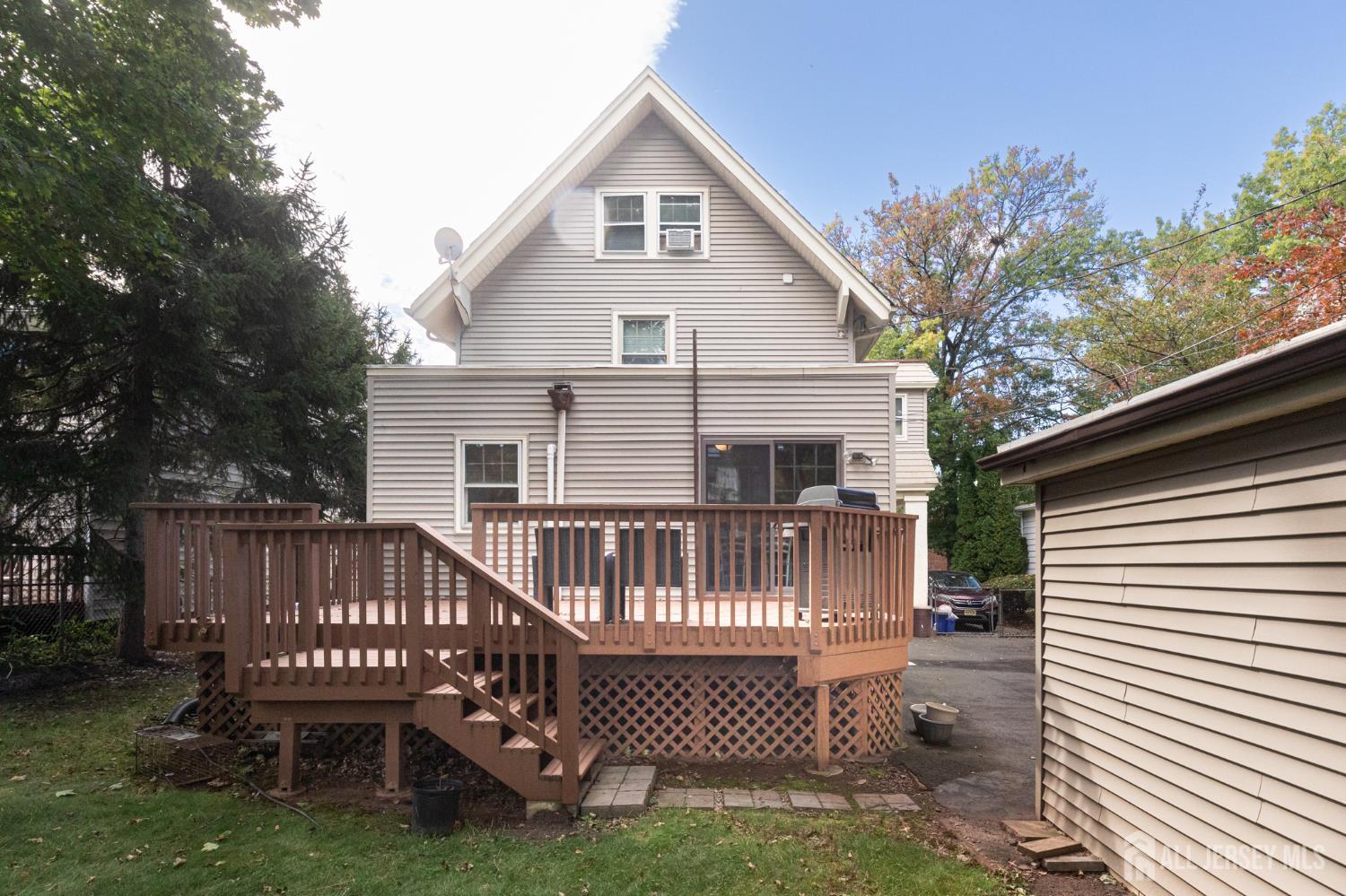 15 N 6th Avenue N Highland Park NJ 08904
