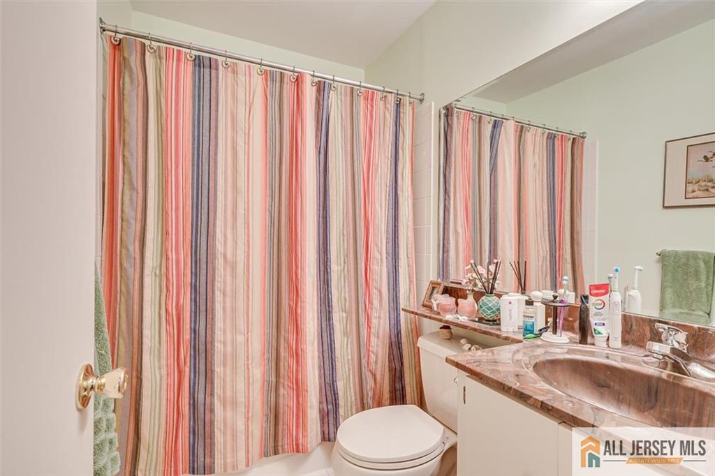 117 Kingsberry Drive Franklin NJ 08873