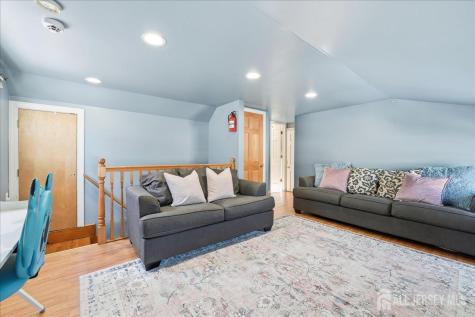 17 Clembil Court Hopelawn NJ 08861