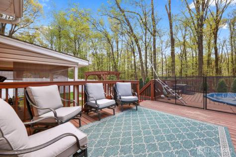 17 Clembil Court Hopelawn NJ 08861