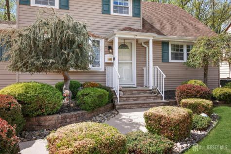 17 Clembil Court Hopelawn NJ 08861