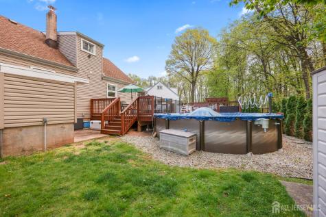17 Clembil Court Hopelawn NJ 08861