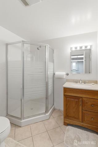 219 Julius Street Iselin NJ 08830