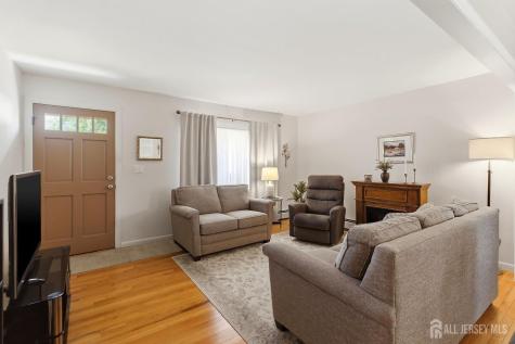 219 Julius Street Iselin NJ 08830