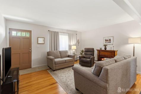 219 Julius Street Iselin NJ 08830
