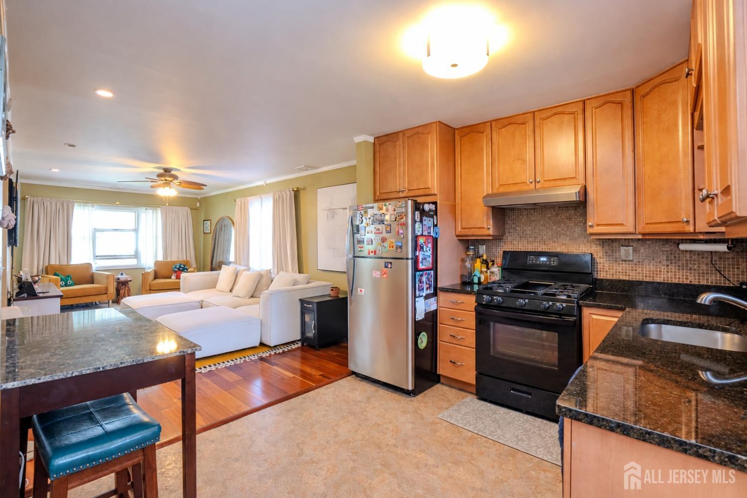 17 Melville Road Edison NJ 08817