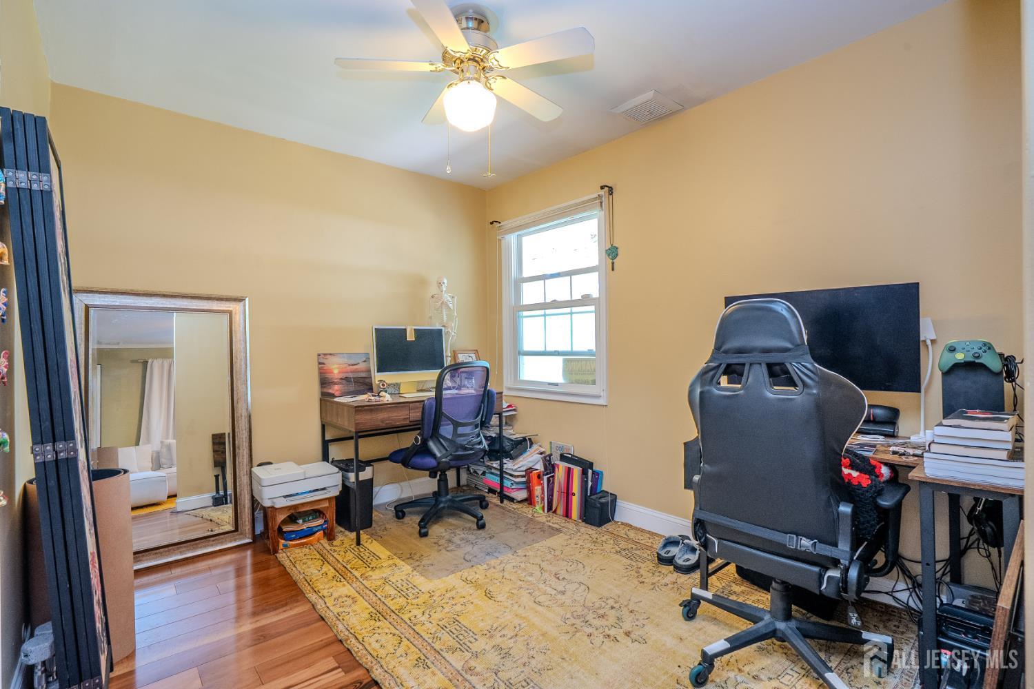 17 Melville Road Edison NJ 08817