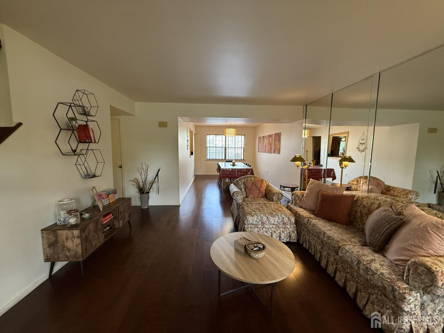11 Walton Court East Brunswick NJ 08816