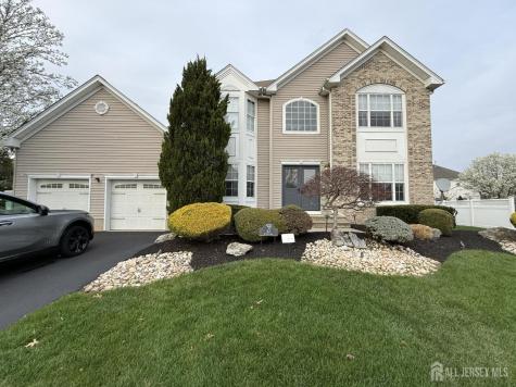 42 Redwick Way South River NJ 08882
