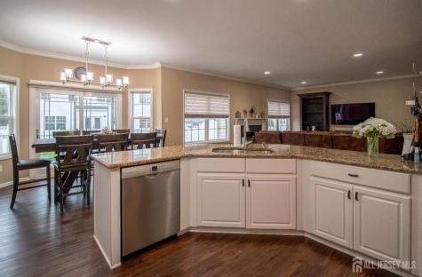 42 Redwick Way South River NJ 08882