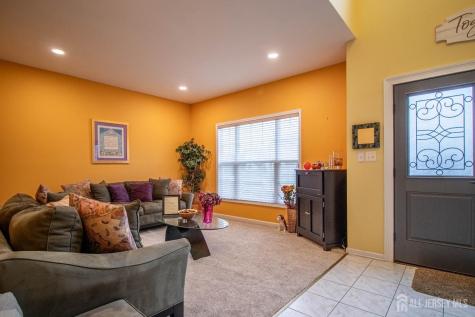 42 Redwick Way South River NJ 08882