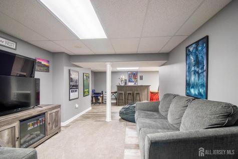 42 Redwick Way South River NJ 08882