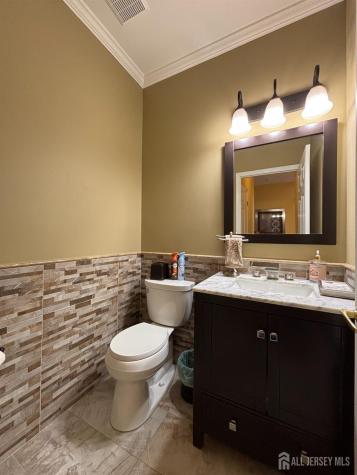 42 Redwick Way South River NJ 08882