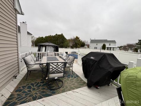 42 Redwick Way South River NJ 08882