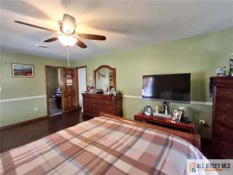 33 Nickel Avenue Sayreville NJ 08872