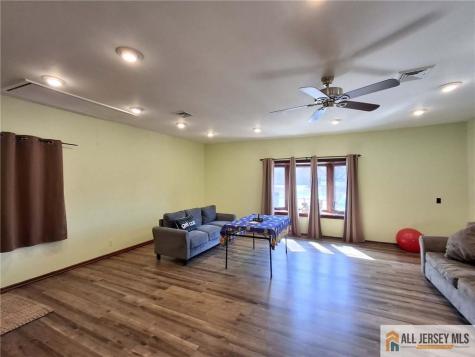 33 Nickel Avenue Sayreville NJ 08872