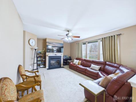 13 Skurka Court Sayreville NJ 08872