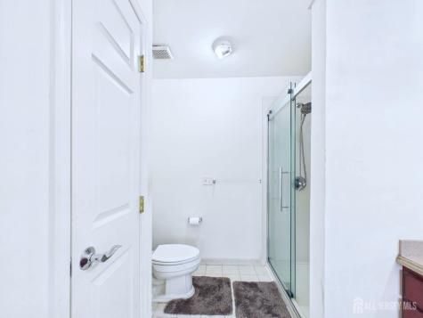 13 Skurka Court Sayreville NJ 08872