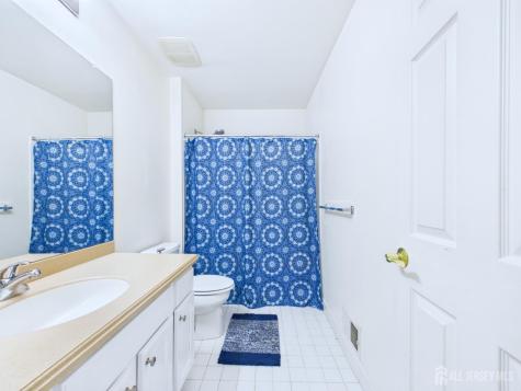 13 Skurka Court Sayreville NJ 08872
