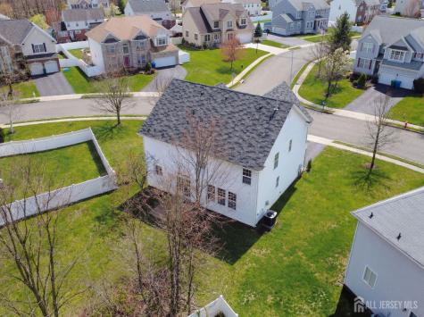 13 Skurka Court Sayreville NJ 08872
