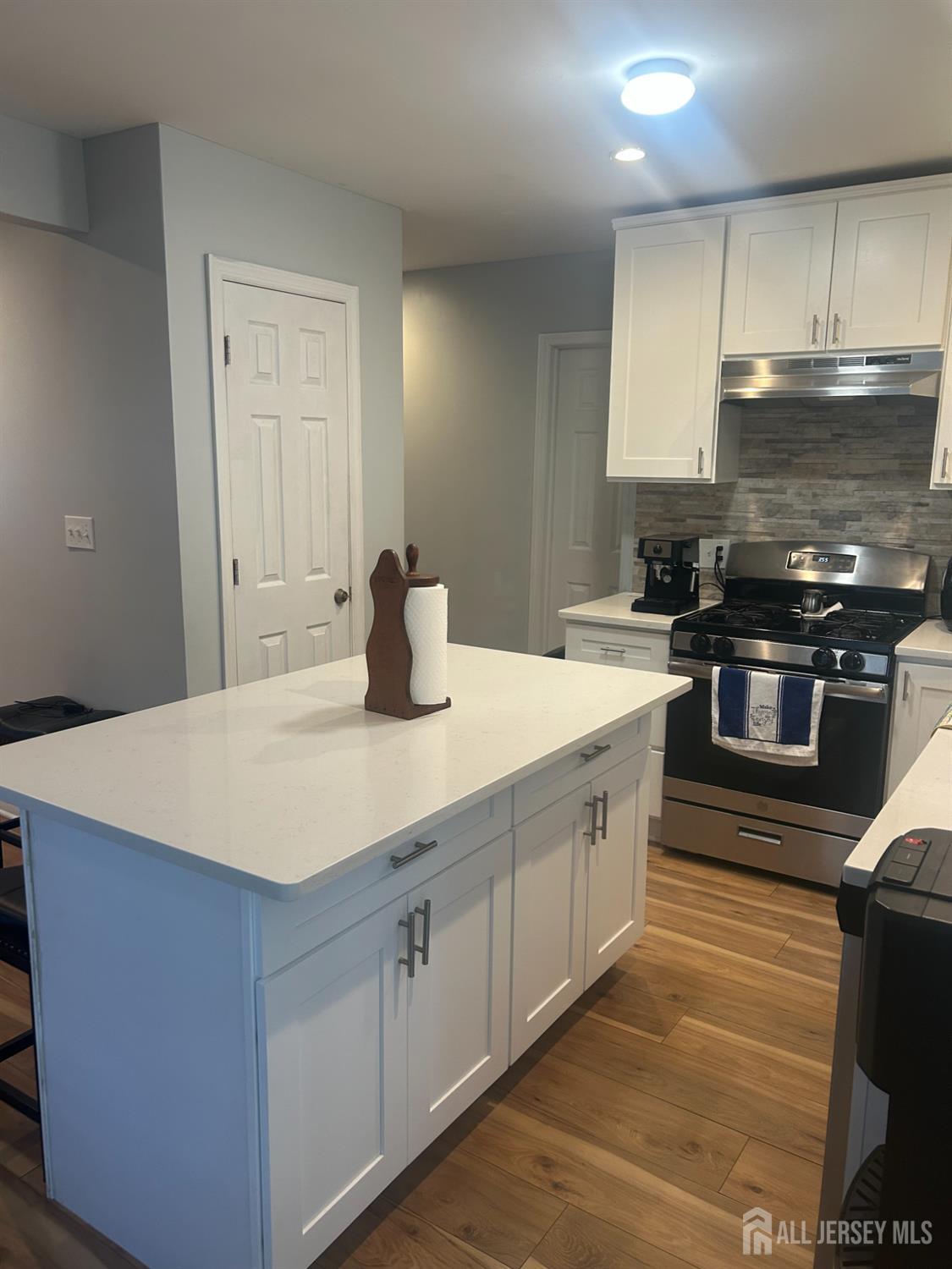 140 S Robert Street Sewaren NJ 07077