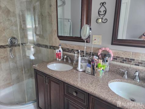 62 Canal Street Sayreville NJ 08872