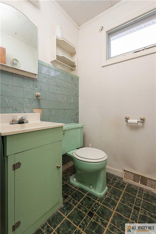 814 Forrest Avenue South Amboy NJ 08879