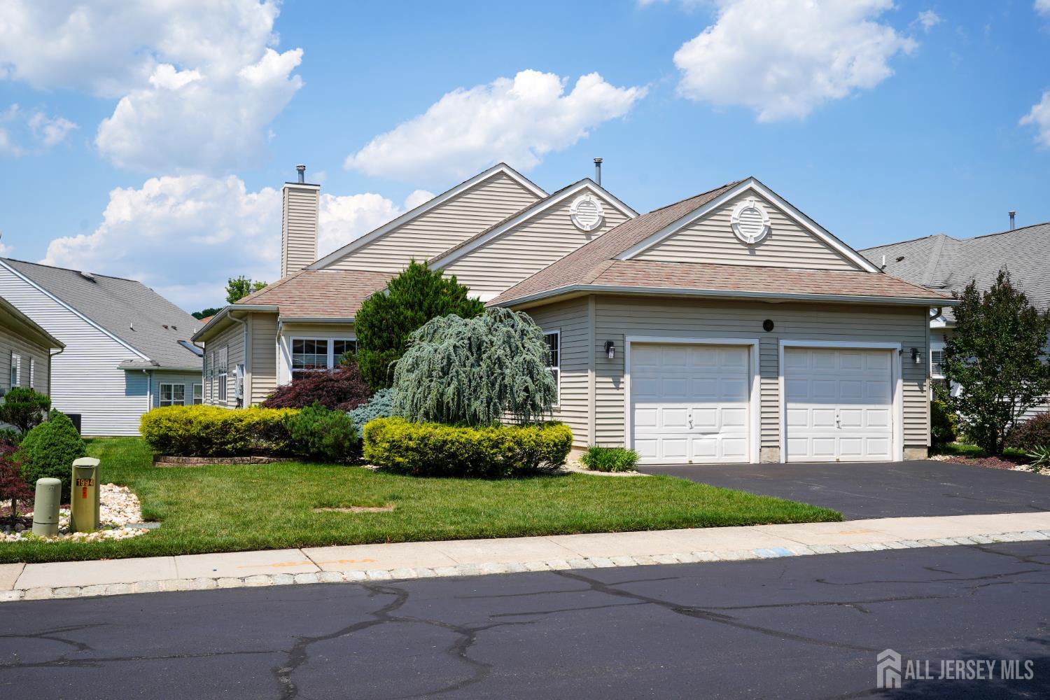 64 Viineyard Court Monroe NJ 08831