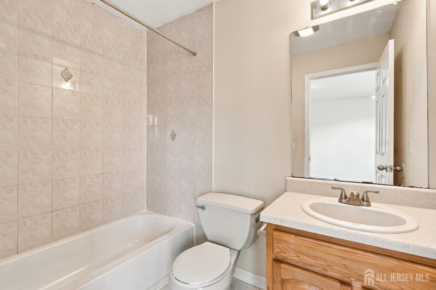 14 Somerset Street Carteret NJ 07008