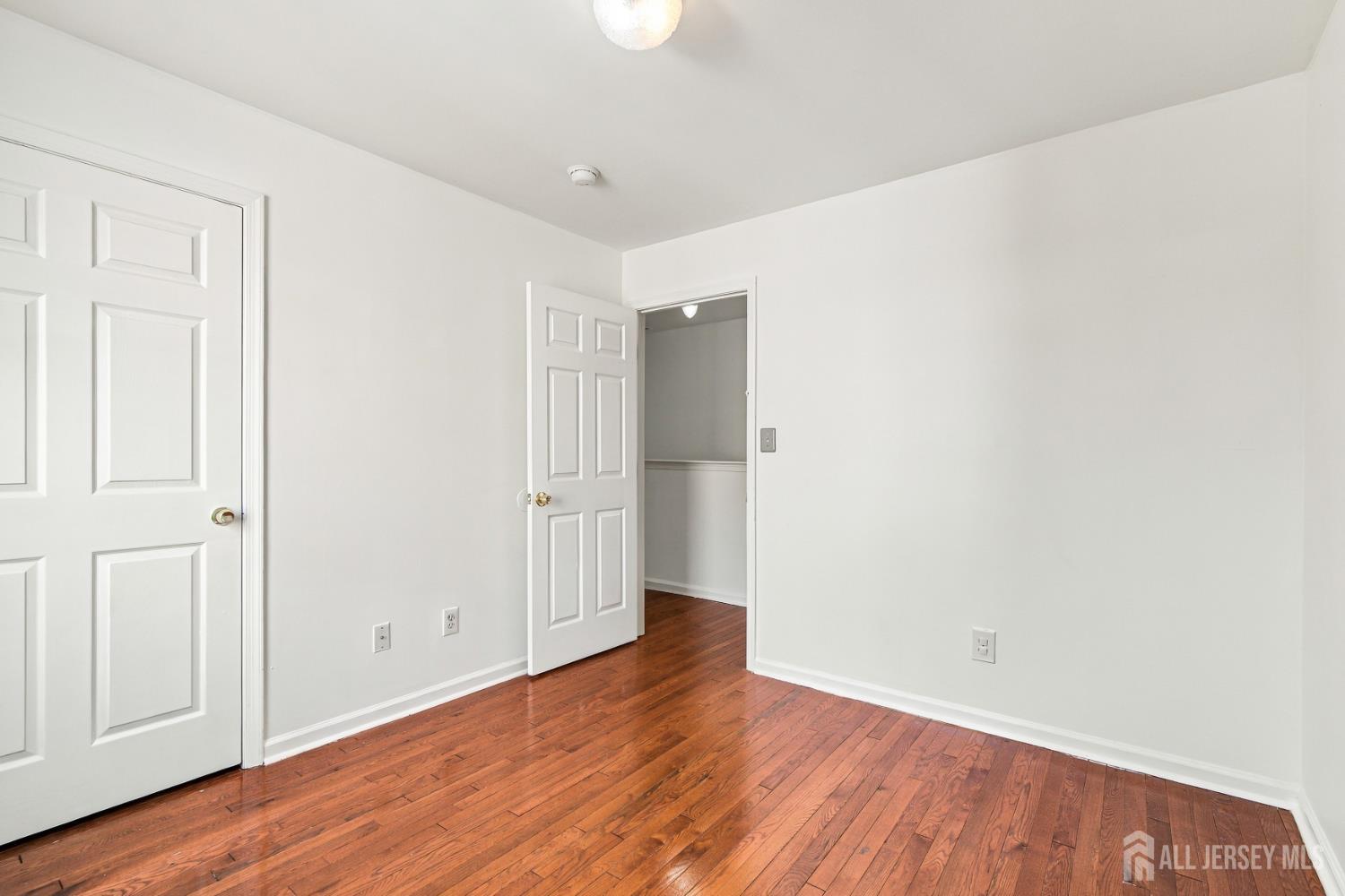 14 Somerset Street Carteret NJ 07008