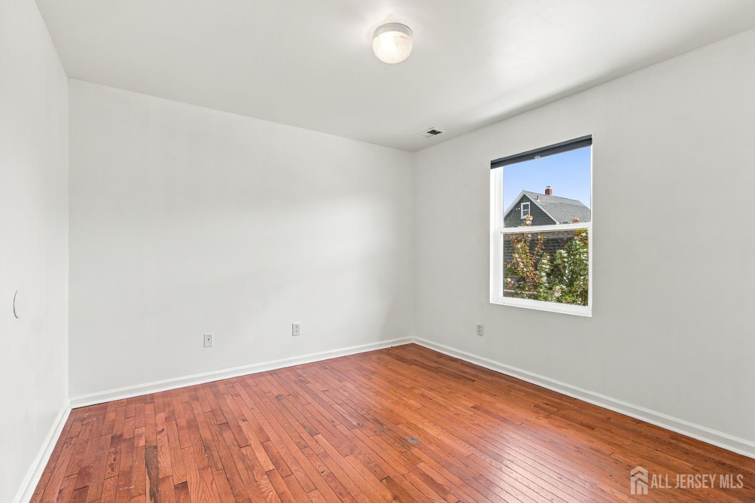 14 Somerset Street Carteret NJ 07008