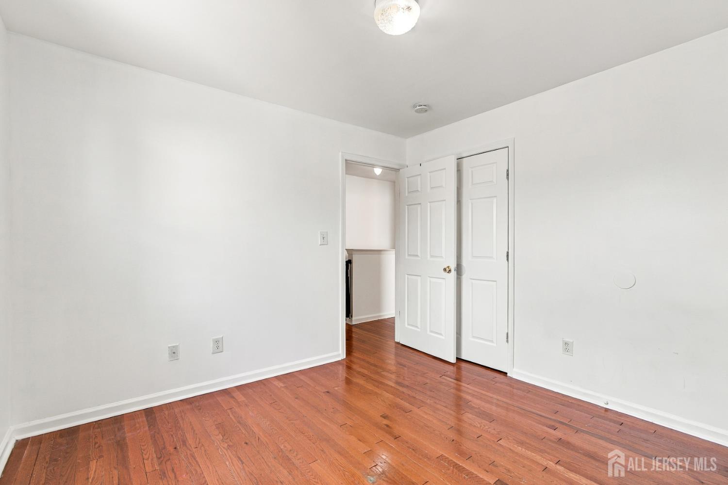14 Somerset Street Carteret NJ 07008