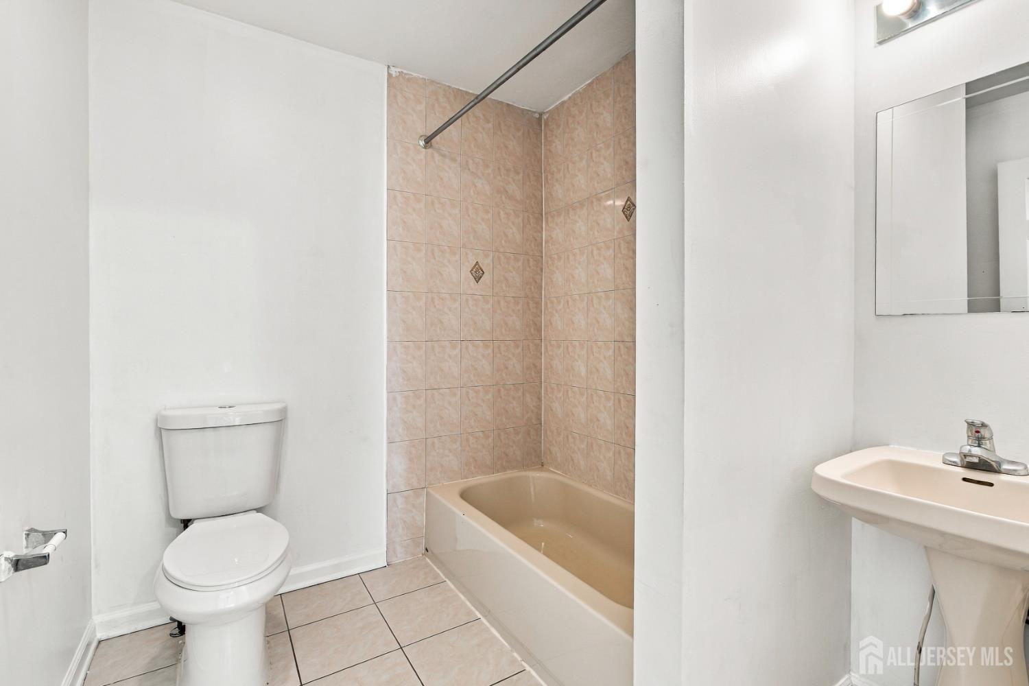 14 Somerset Street Carteret NJ 07008