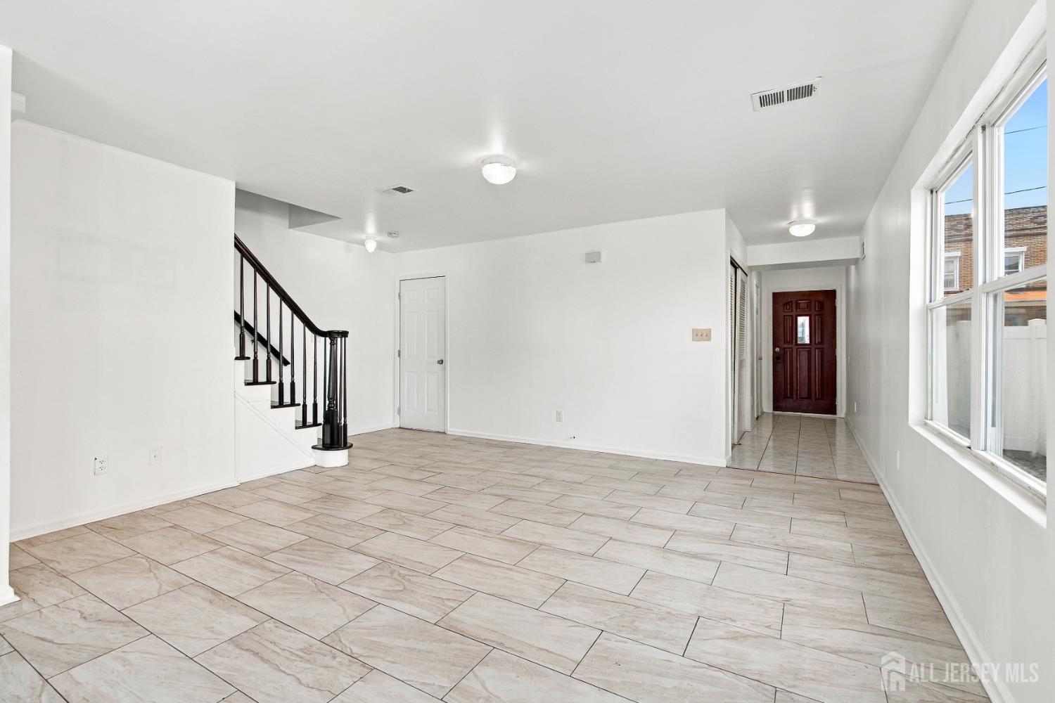 14 Somerset Street Carteret NJ 07008