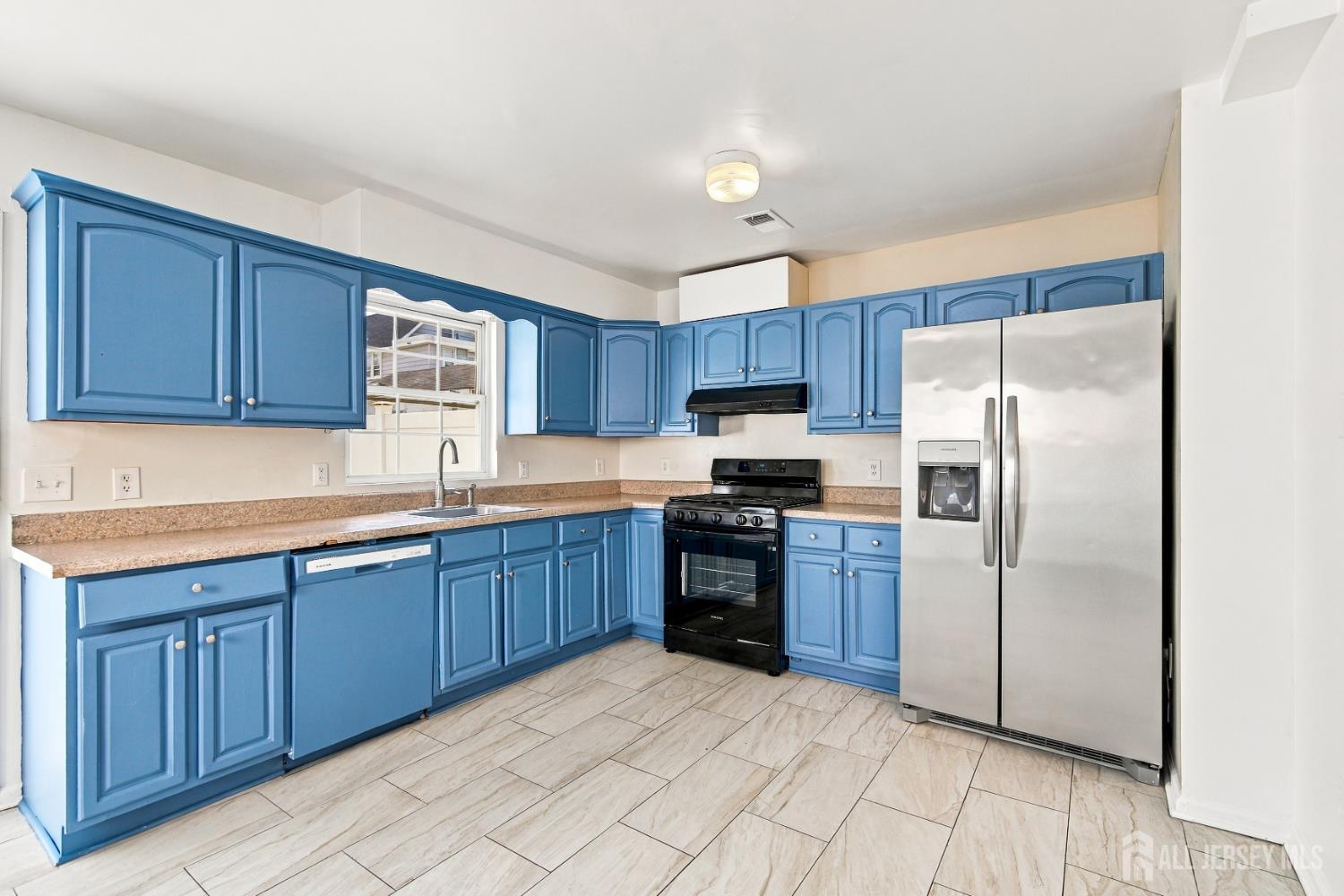 14 Somerset Street Carteret NJ 07008