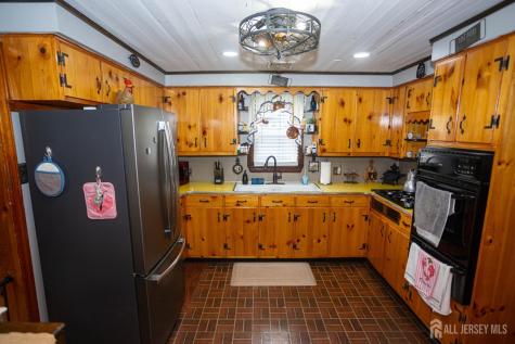 14 Quaid Street Sayreville NJ 08872