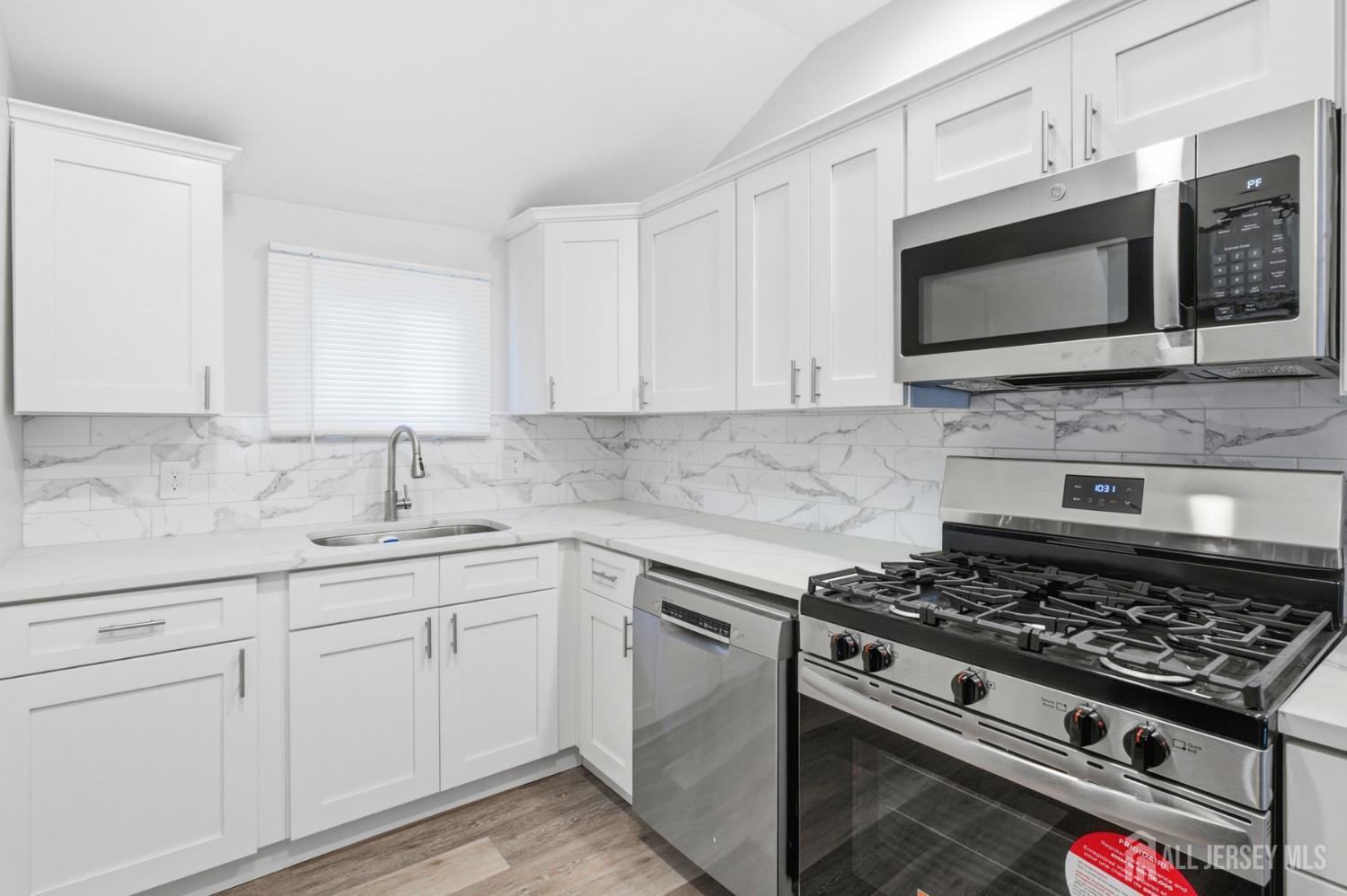 183 Greenwood Drive Old Bridge NJ 07735