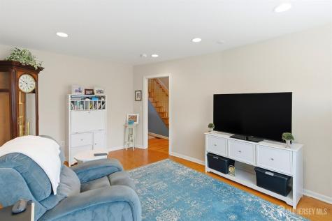 14 Toppinglift Drive Berkeley NJ 08721