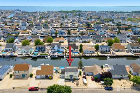 77 Wind Jammer Court Bayville NJ 08721