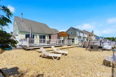 77 Wind Jammer Court Bayville NJ 08721