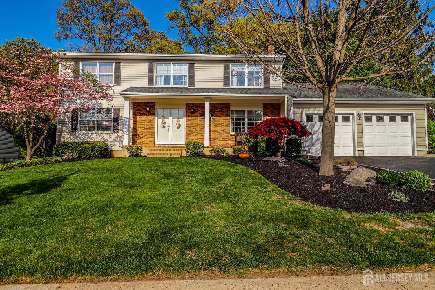 9 Glynn Court Sayreville NJ 08859
