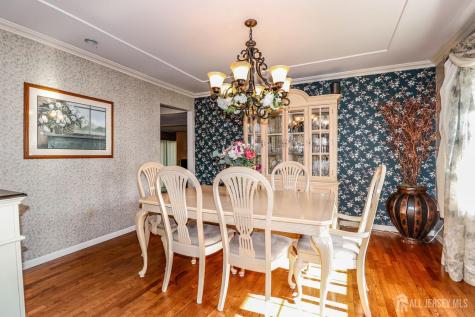 9 Glynn Court Sayreville NJ 08859
