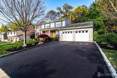 9 Glynn Court Sayreville NJ 08859
