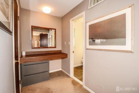9 Glynn Court Sayreville NJ 08859
