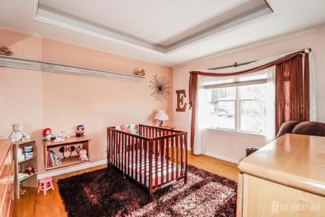 9 Glynn Court Sayreville NJ 08859